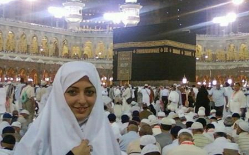 نفیسه روشن در لباس احرام