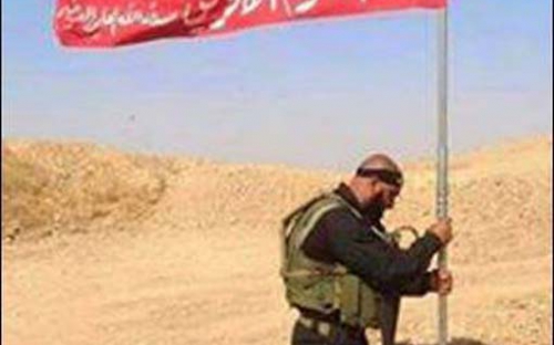  ابوعزرائیل با تبر و شمشیر به جنگ با تکفیریهای داعش آمد