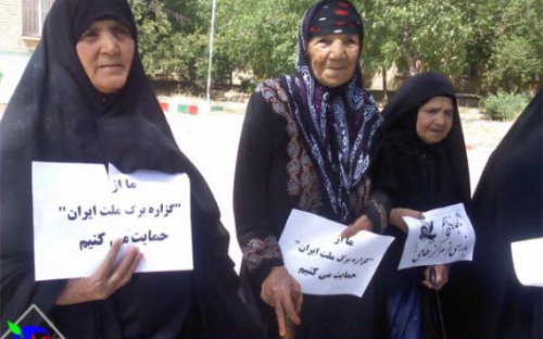 خانواده های شهدا؛ روزی فرزاندانمان را فدا کردیم امروز جانمان را فدا می کنیم/عزتمان را به هیچ نمی فروشیم