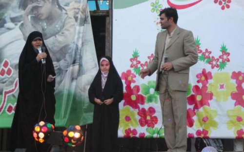  دلداده گی کودکان همدانی در حمایت از کودکان مظلوم یمن به روایت تصویر
