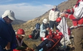 کوهنورد مصدم در منطقه یخچال همدان با تلاش امدادگران نجات یافت+تصاویر