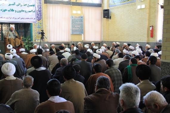طلاب حوزه علمیه همدان با تحصن، توهین به پیامبر(ص) رامحکوم کردند