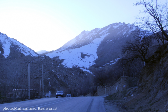 نمایی از جاده گنجنامه در همدان