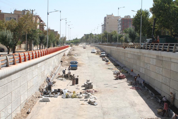 آماده سازی سریع تقاطع پیامبر اعظم در آستانه سفر رئیس جمهور به همدان