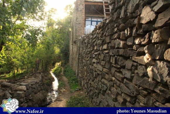 روستای خاکو