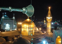 قطعه فیلمی از مراسم زیبای نقاره زنی در حرم امام رضا علیه السلام