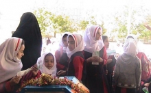  جشن عاطفه ها، فرهنگ نوعدوستی را در دانش آموزان نهادینه می کند