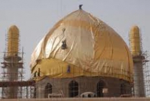 نصب گنبد امامزاده بلقیس روستای درانه شهرستان نهاونددرشب تاسوعا