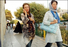 بــدحجـــابی ســلاح بــی شــرمــانــه دشمــن است 