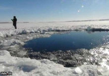کاهش دمای هوا موجب یخ بستن تالاب آق گل استان همدان شد