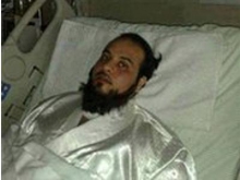  دو جوان عراقی مفتی وهابی صادرکننده جهادنکاح را کتک زدند 