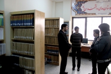 بازديد از بخش نابينايان و كم بينايان كتابخانه مركزي همدان
